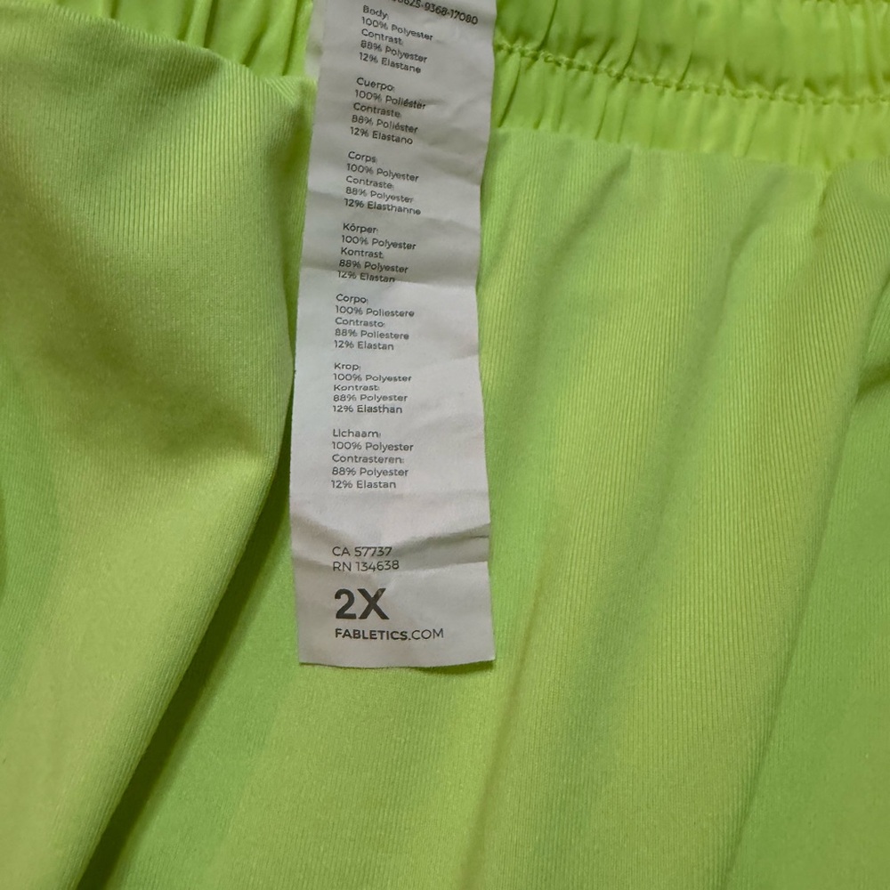 Fabletics workout shorts - Picture 2 of 3